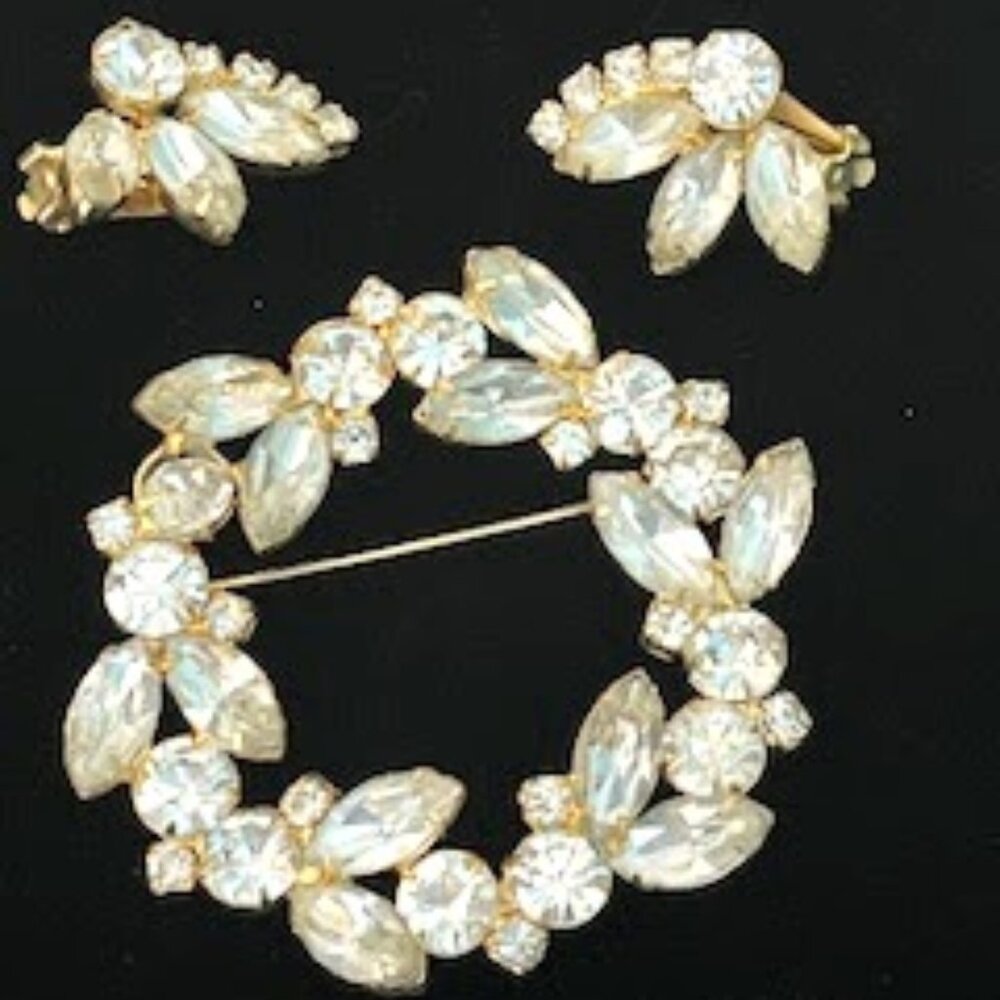 Vintage Elegant Rhinestone Wreath Brooch and Clip Earring Set